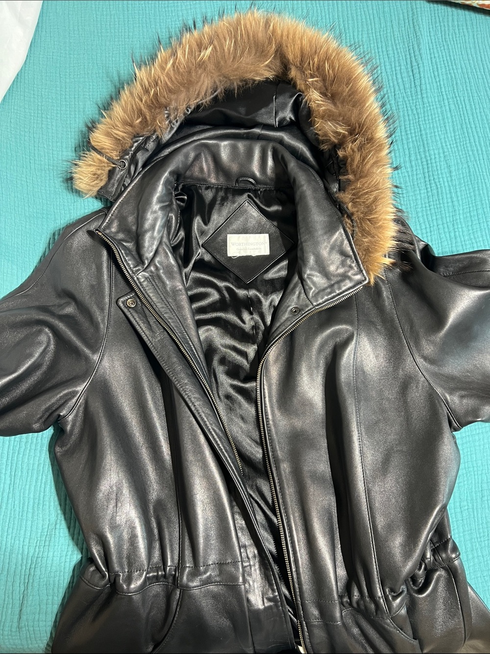 Vintage Worthington Black Lambskin Leather Parka Coat Real Raccoon Fur Hood